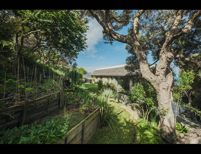 3 BEDROOM FREEHOLD TO LET IN CHAPMANS PEAK